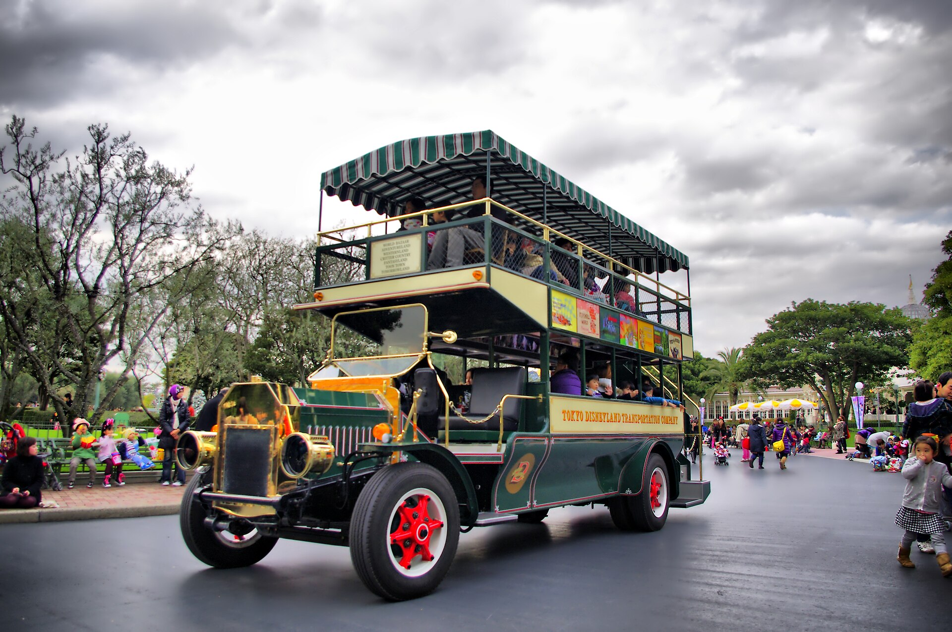 Tokyo Disneyland photo 2